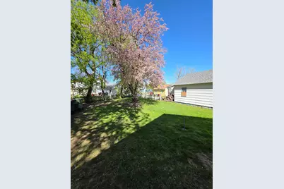 901 Church Avenue, Worthington, MN 56187 - Photo 2