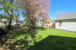 901 Church Ave, Worthington, MN 56187 - Photo 2