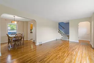 3653 Lee Ave N, Robbinsdale, MN 55422 - Photo 2