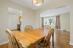 3653 Lee Ave N, Robbinsdale, MN 55422 - Photo 6