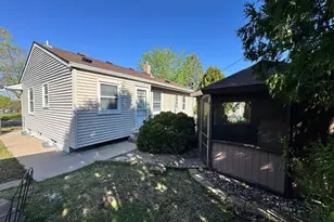 782 Howard St N, Saint Paul, MN 55119 - Photo 6