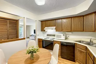 2455 Londin Ln E, Maplewood, MN 55119 - Photo 8