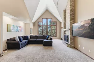 685 Valley View Ct, Shoreview, MN 55126 - Photo 16