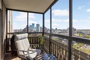 400 Groveland Ave, Minneapolis, MN 55403 - Photo 1