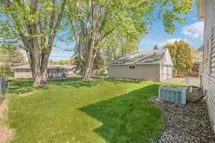 2105 Quartz Ln, Eagan, MN 55122 - Photo 4