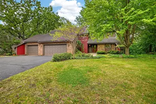 8655 Hunters Way, Apple Valley, MN 55124 - Photo 1