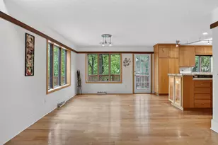 8655 Hunters Way, Apple Valley, MN 55124 - Photo 6