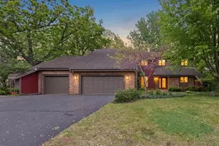 8655 Hunters Way, Apple Valley, MN 55124 - Photo 34