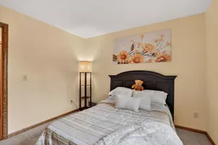 8655 Hunters Way, Apple Valley, MN 55124 - Photo 14