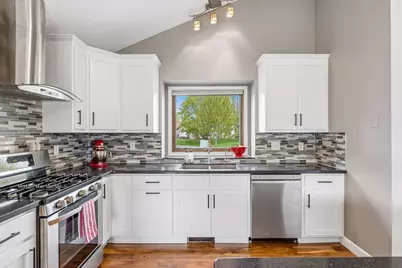 5679 Erik Lane, Shoreview, MN 55126 - Photo 8