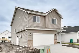6826 Selkirk Dr S, Fargo, ND 58104 - Photo 26