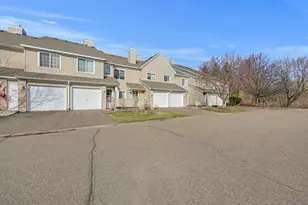 2270 Ranchview Ln N, Plymouth, MN 55447 - Photo 4