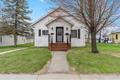 708 Wisconsin Avenue SE, Staples, MN 56479 - Photo 1