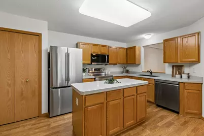 10957 Lexington Drive, Eden Prairie, MN 55344 - Photo 6