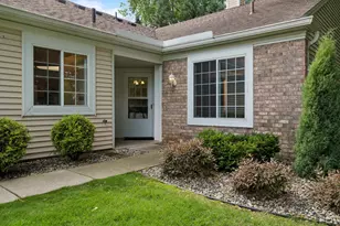 10957 Lexington Dr, Eden Prairie, MN 55344 - Photo 2