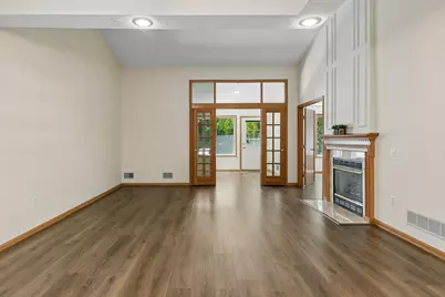 10957 Lexington Drive, Eden Prairie, MN 55344 - Photo 4