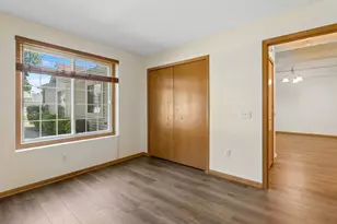 10957 Lexington Dr, Eden Prairie, MN 55344 - Photo 12