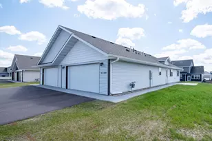 3109 Scotch Ln, Mankato, MN 56001 - Photo 2