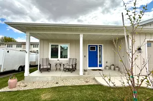 704 Maple Pl, Northfield, MN 55057 - Photo 2