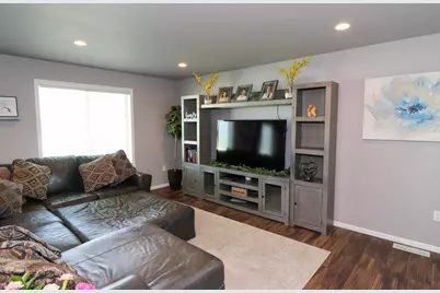 4312 10th Street S, Moorhead, MN 56560 - Photo 6