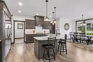 19934 Hiawatha Ct, Lakeville, MN 55044 - Photo 16