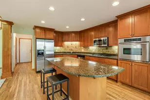 1598 Summit Shores Cir, Burnsville, MN 55306 - Photo 10