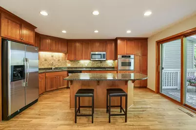 1598 Summit Shores Circle, Burnsville, MN 55306 - Photo 8