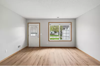 15822 Fleet Trail, Apple Valley, MN 55124 - Photo 4
