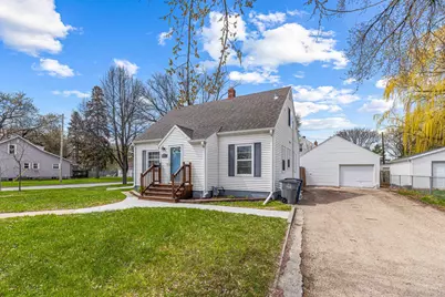 601 11th Street N, Moorhead, MN 56560 - Photo 2