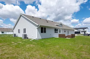 3111 Scotch Ln, Mankato, MN 56001 - Photo 12