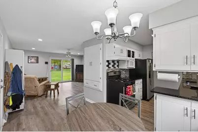 6407 Major Avenue N, Brooklyn Center, MN 55429 - Photo 6