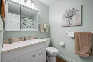 16620 N Hillcrest Ct, Eden Prairie, MN 55346 - Photo 20