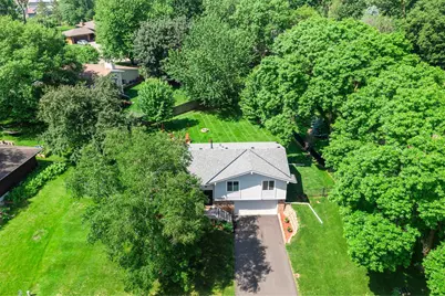16620 N Hillcrest Court, Eden Prairie, MN 55346 - Photo 4