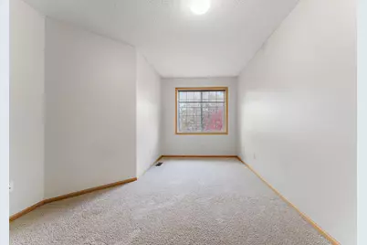 2340 Eagle Trace Lane, Woodbury, MN 55129 - Photo 10