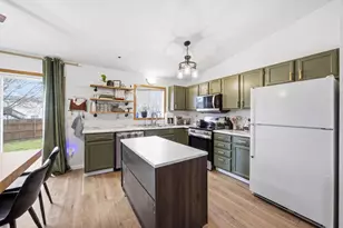 3642 10th St N, Fargo, ND 58102 - Photo 8