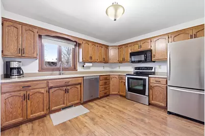 1619 38th Avenue S, Fargo, ND 58104 - Photo 10
