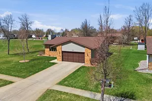 1619 38th Ave S, Fargo, ND 58104 - Photo 42