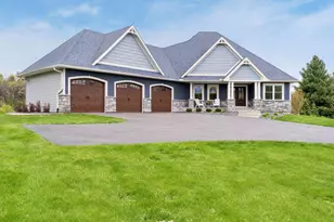 9408 Aladin Trail, Inver Grove Heights, MN 55077 - Photo 2