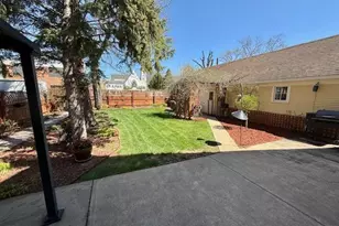 209 E 5th St, Redwood Falls, MN 56283 - Photo 10