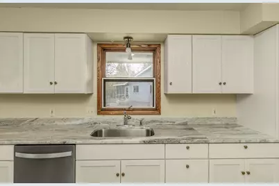 12405 Tamarack Street NW, Coon Rapids, MN 55448 - Photo 10