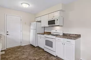 8700 Ironwood Ave S, Cottage Grove, MN 55016 - Photo 10