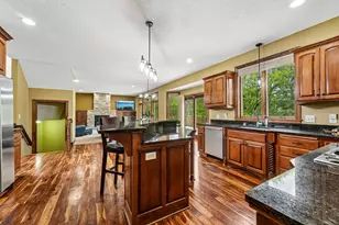 18658 Ponderosa Ct, Eden Prairie, MN 55347 - Photo 16