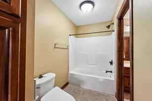 18658 Ponderosa Ct, Eden Prairie, MN 55347 - Photo 38