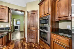 18658 Ponderosa Ct, Eden Prairie, MN 55347 - Photo 10