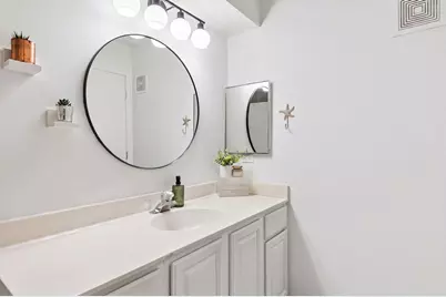 660 N 2nd Street #114, Minneapolis, MN 55401 - Photo 22