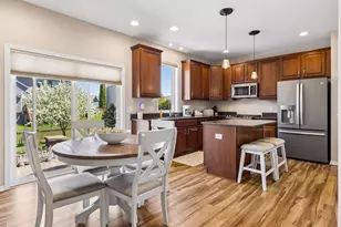 7136 Peony Ln N, Maple Grove, MN 55311 - Photo 2