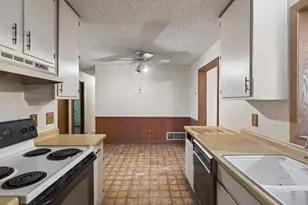 15105 Dunbar Ct, Apple Valley, MN 55124 - Photo 6