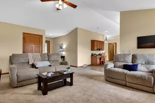 4409 Echo Valley Dr, Eau Claire, WI 54701 - Photo 4