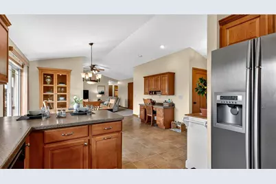 4409 Echo Valley Drive, Eau Claire, WI 54701 - Photo 6