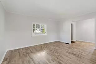 220 Sidney St E, Saint Paul, MN 55107 - Photo 6
